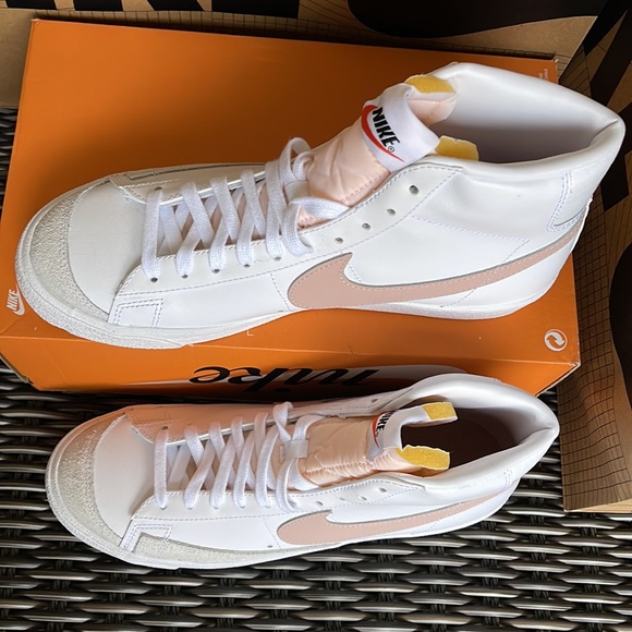 Nike W Blazer Mid ` 77 White / Pink Oxford - Black MEN`S - Picture 3 of 16